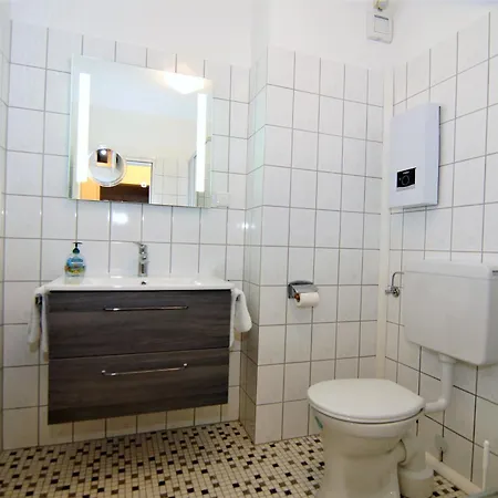 Komfort-ferienwohnung Bruneaermel 1